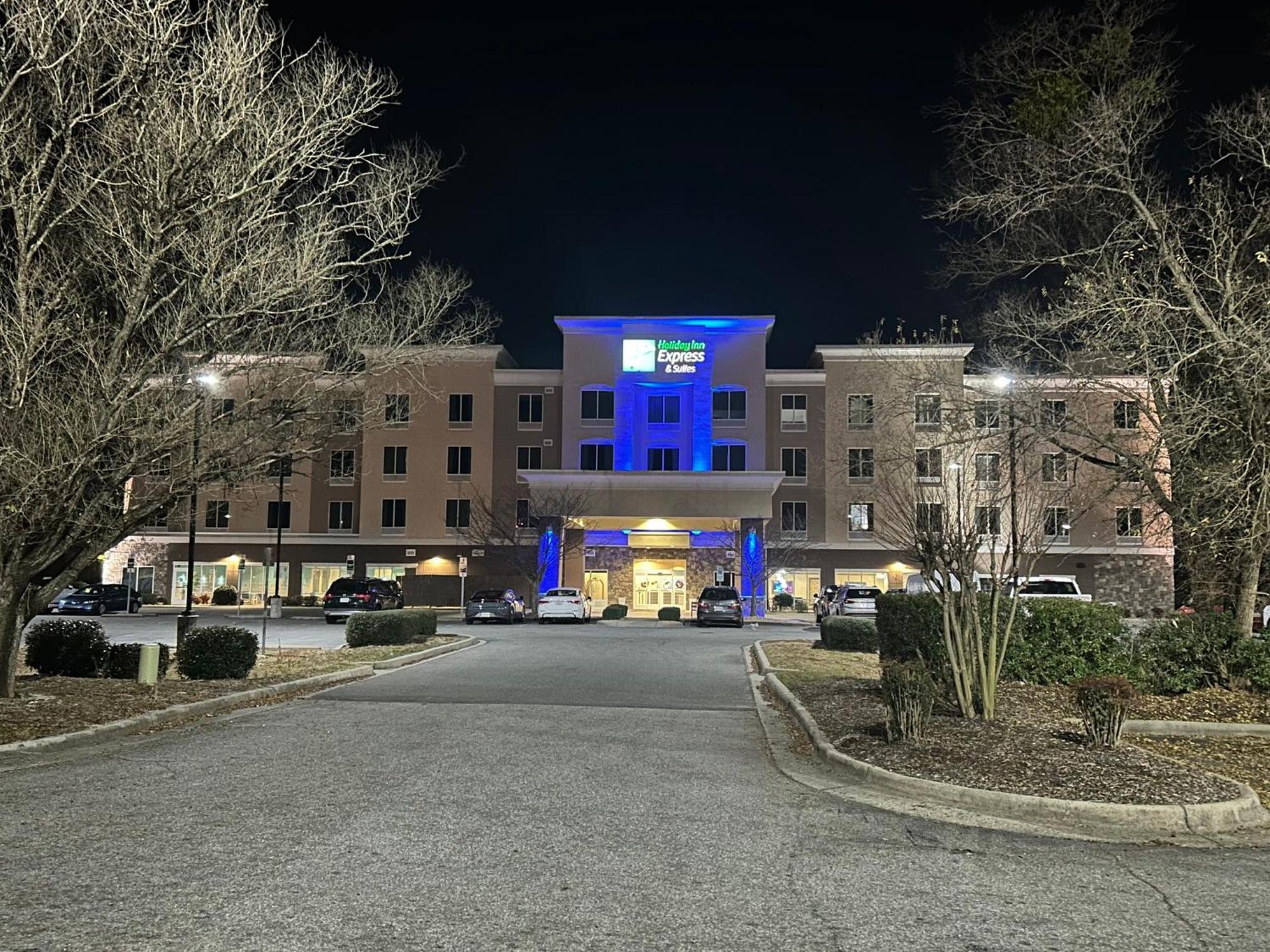 Holiday Inn Express Hotel & Suites Goldsboro - Base Area By Ihg Eksteriør bilde